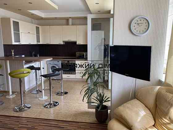 Оренда Квартира 1-кімнатна, 18/25 поверх на Вышгородская ул. Киев