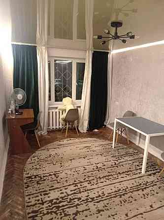 Оренда Квартира 1-кімнатна, 1/5 поверх на Донця, 13 Kiev