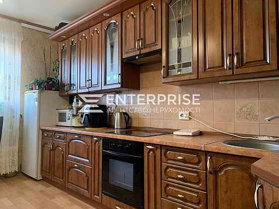 Продаж Квартира 3-кімнатна, 20/25 поверх на вул. Милославская Kiev