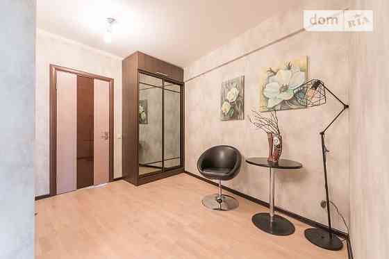 Оренда Квартира 3-кімнатна, 8/22 поверх на ул. Иорданская Київ