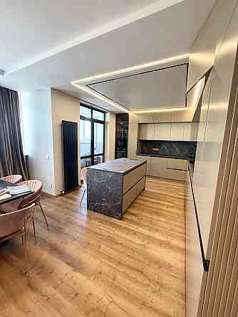 Продаж Квартира 3-кімнатна, 13/14 поверх на Нивська вул., д. 4Г Київ