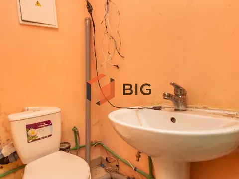 Здається    Чернівці Сергія Скальда (Комарова Володимира) вулиця 33 Чернівці - фото 6