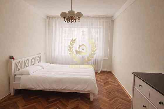 Продаж Квартира 2-кімнатна, 3/5 поверх на Космическая ул. Киев