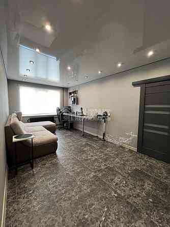 Продаж Квартира 3-кімнатна, 8/9 поверх на вул. Ахсарова Kharkiv