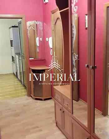 Продаж Квартира 3-кімнатна, 15/18 поверх на вул. Ревуцкого Киев