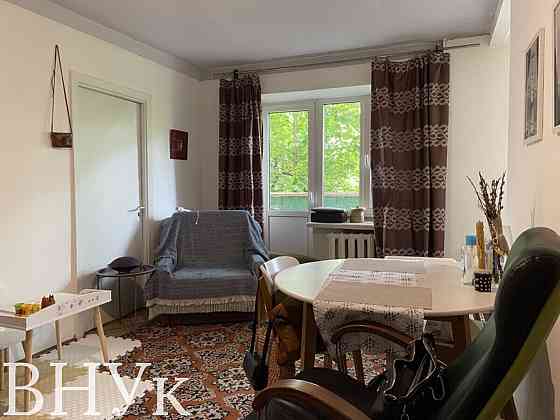 Продаж Квартира 3-кімнатна, 2/4 поверх на вул. Угорська Львів