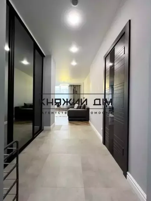 Сучасна і затишна 1-но кімнатна квартира у самому серці Подолу. ЖК Podil Plaza  Residence Київ - фото 11