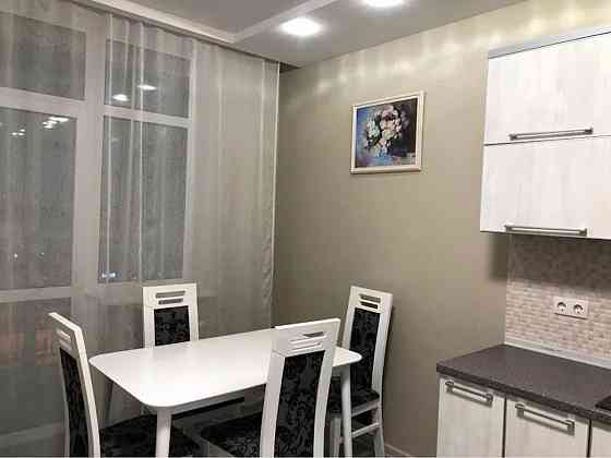 Оренда Квартира 1-кімнатна, 8/16 поверх на проспект Європейського союзу, 45 Київ