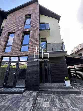 Продаж Будинок 5-кімнатний на вул. Патона Євгена Львів