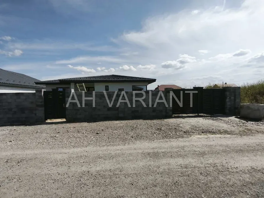 For sale 1-storey House with land 8 ares 150 sq.m 4 rooms at Чеська Uzhhorod - photo 2