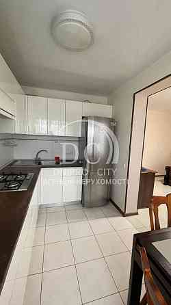 Оренда Квартира 3-кімнатна, 5/9 поверх на вул. Князя Ярослава Мудрого Днепр