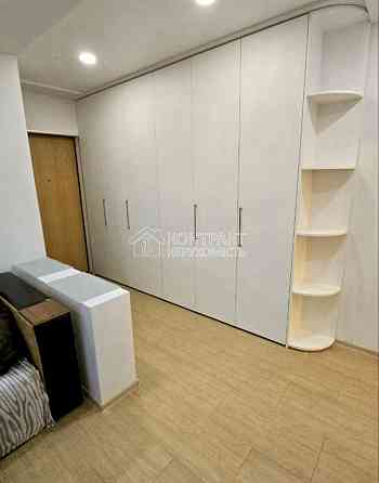 Продаж Квартира 3-кімнатна, 9/9 поверх на вул. Победы Харків