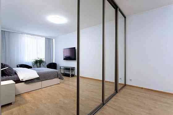 Оренда Квартира 1-кімнатна, 13/24 поверх на вул. Анни Ахматової, 30 Київ