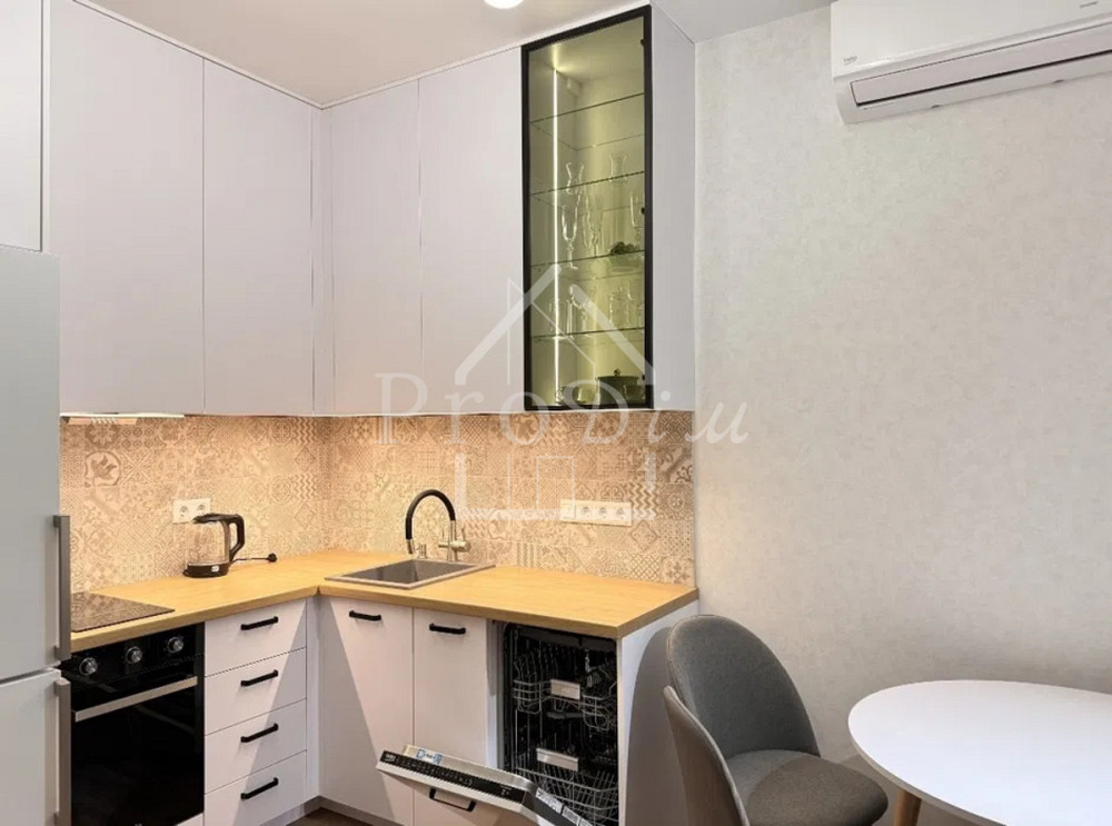 Оренда Квартира 1-кімнатна, 1/4 поверх на Практична вул., 2 Киев - изображение 2