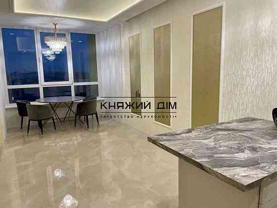 Велика та сучасна квартира ,код № 21144062 Київ