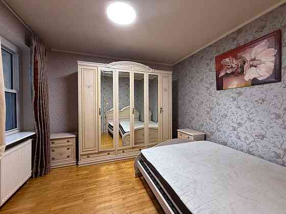 Оренда Квартира 4-кімнатна, 11/16 поверх на вул Йорданська, 9Ж Kiev