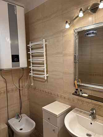 Оренда Квартира 2-кімнатна, 22/31 поверх на Дніпровська набережна, 1а Київ