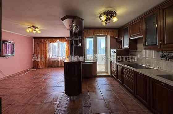 Продаж Квартира 3-кімнатна, 9/14 поверх на Лобановського пр-т, 14 Kiev