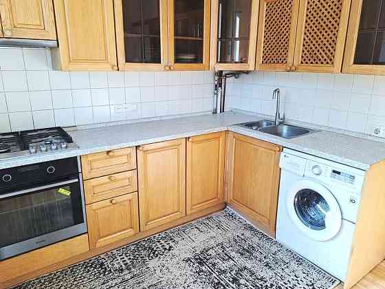 Оренда Квартира 2-кімнатна, 4/4 поверх на улица Василия Данилевича (Толбухина), д.3 Київ