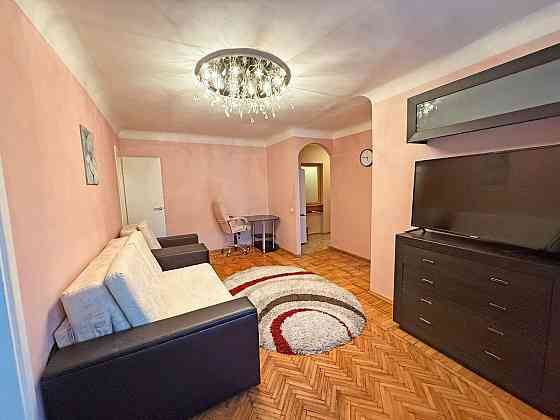 Оренда Квартира 2-кімнатна, 3/5 поверх на Князів Острозьких,, 36 Kiev