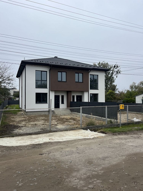 Продаж Будинок 4-кімнатний на вул. В. Івасюка  - фото 1