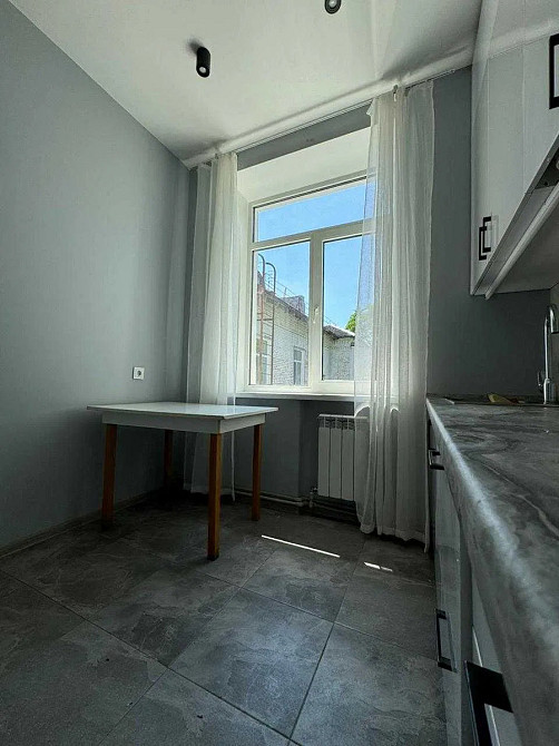 Квартира у м.Кропивницький, 4 кімн., сталінка, центр. Кропивницький - фото 1