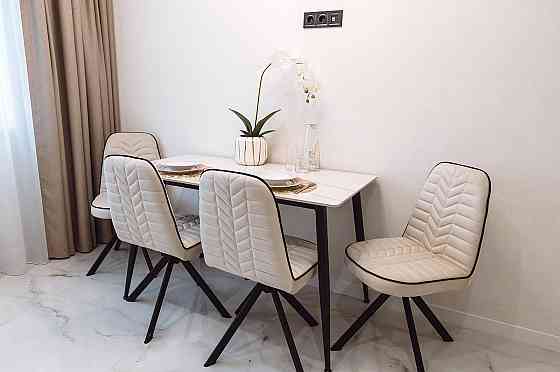 Продаж Квартира 2-кімнатна на ул. Жемчужная, 9 Лиманка