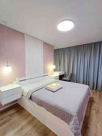 Продаж Квартира 3-кімнатна, 2/10 поверх на Метрологічна вул., д. 107 Київ