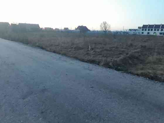 Продаж земельної ділянки 10 соток Лозівка