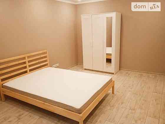 Оренда Квартира 2-кімнатна, 1/5 поверх на ул. Льва Толстого Kiev