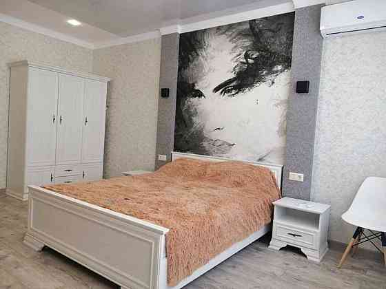 Оренда Квартира 1-кімнатна, 32/35 поверх на Харківське шосе, 19б Київ