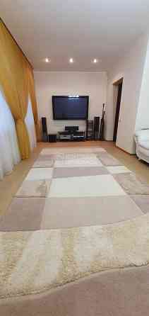 Продаж Будинок 10-кімнатний на вул. Самоцвітна Kharkiv