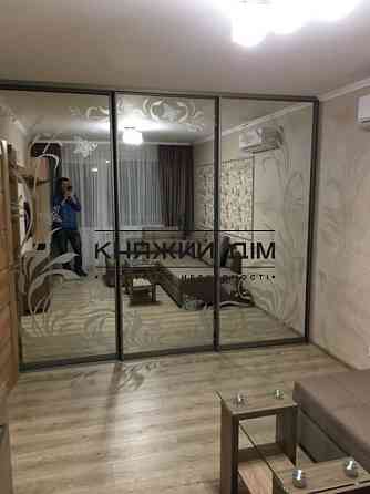 Оренда світлої, комфортної 2х кімнатної суміжної квартири на Воскресенці. № 11145142 Киев