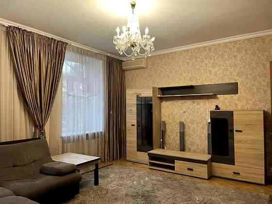 Продаж Квартира 3-кімнатна, 2/4 поверх на Митрофана Довнар-Запольського вул., д. 2/20 Київ