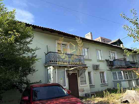 Двокімнатна сталінка поруч із метро Дорогожичі Kiev