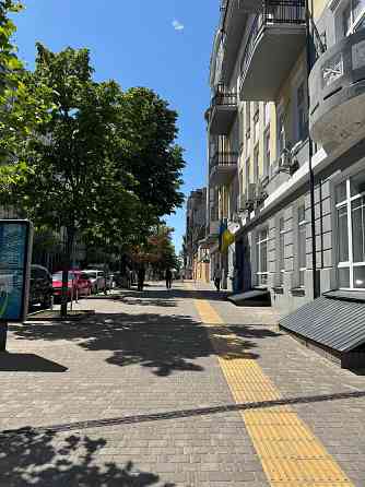 Продаж Квартира 4-кімнатна, 6/7 поверх на Євгена Чикаленка вул., д. 20 Київ