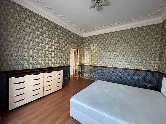 Продаж Квартира 4-кімнатна на Шевченко Тараса бул., 58 Київ