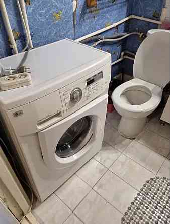 Продаж Квартира 1-кімнатна, 8/9 поверх на Коробова вул., 1 Днепр