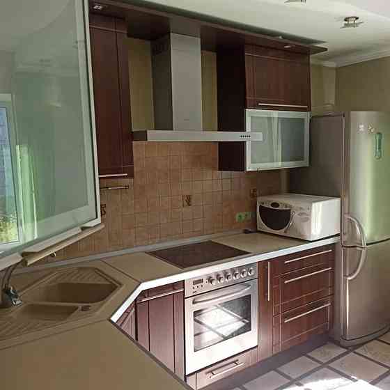 Оренда Квартира 2-кімнатна, 4/15 поверх на Юлії Здановської, 83а Kiev