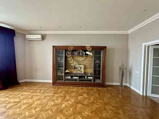 Продаж видової квартири бульвар Лесі Українки Київ