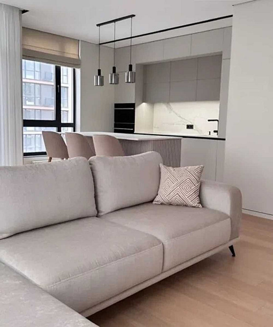 Продаж Квартира 2-кімнатна, 5/7 поверх на Салютна вул., д. 2б Київ - фото 4