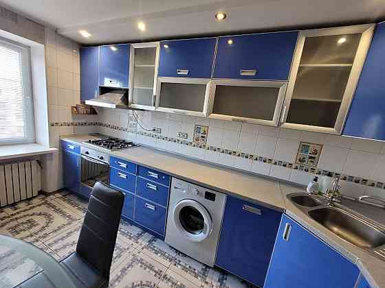 Продаж Квартира 3-кімнатна на ул. Люстдорфская дорога, 142/1 Одесса