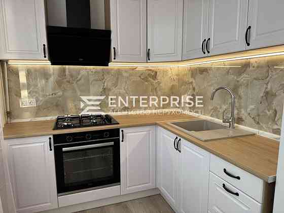 Продаж 2к Квартира 45 кв.м Миру вул. Kiev