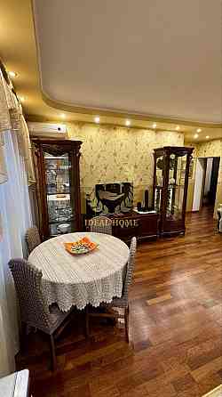 Продаж Квартира 3-кімнатна на Ереванская ул., 13 Київ