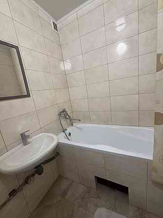 Продаж Квартира 3-кімнатна, 14/16 поверх на Лятошинського вул., д. 22 Киев