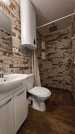 Оренда Квартира 2-кімнатна, 1/5 поверх на вул. Братська, 10 Киев