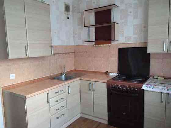 Оренда Квартира 3-кімнатна, 1/16 поверх на Харьківське шосе, 168г Kiev