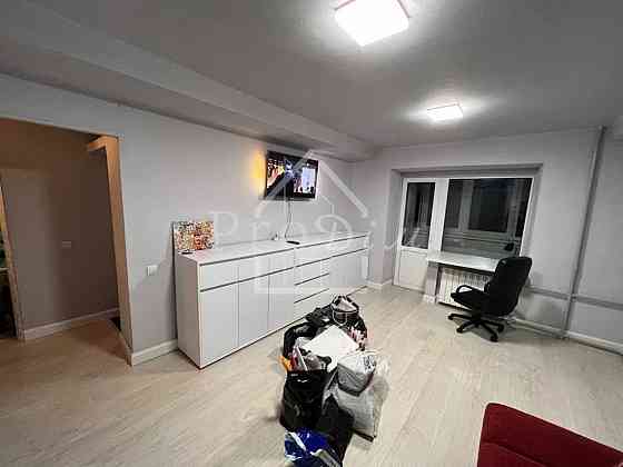 Продаж Квартира 1-кімнатна, 2/9 поверх на Русанівська набережна, 10 Київ