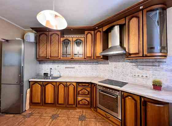 Продаж Квартира 2-кімнатна, 20/25 поверх на Кубанської України вул., д. 31-А Киев