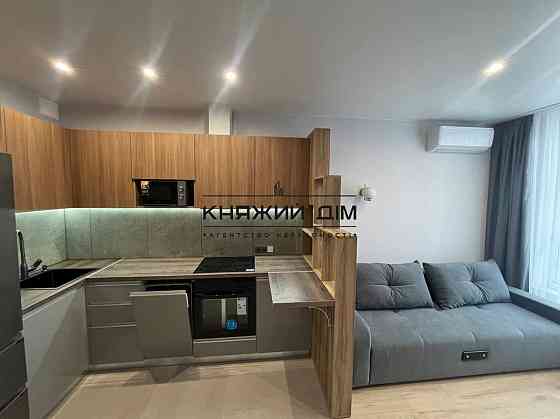 Оренда Квартира 1-кімнатна, 17/28 поверх на вул. Днепровская Набережная Kiev